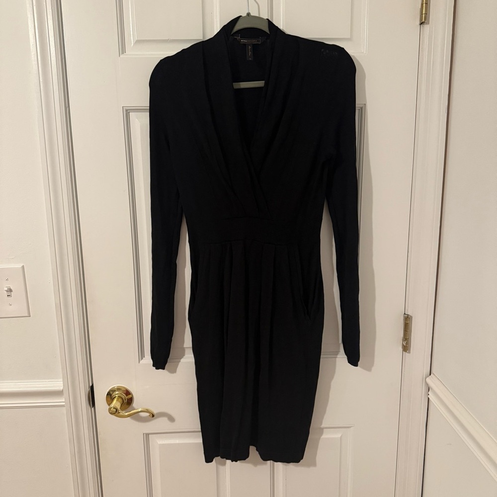 BCBG Max Azria Black Silk Knit V Neck Long Sleeve Knee Length Dress Size XSmall